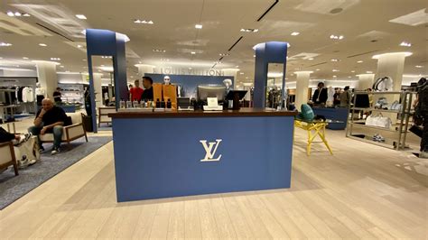 louis vuitton montreal prices|louis vuitton holt renfrew.